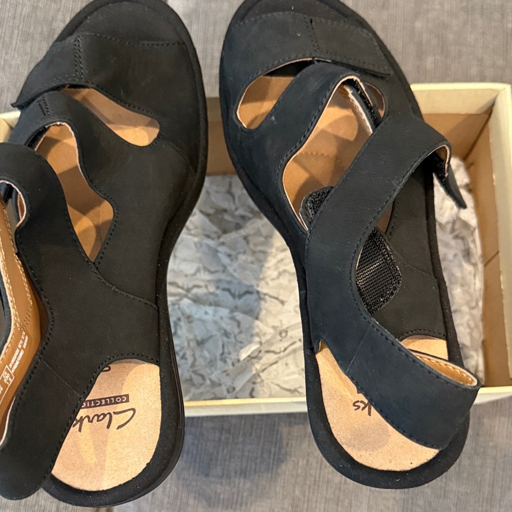 Clarks Women's Black Open-Toe Sandals